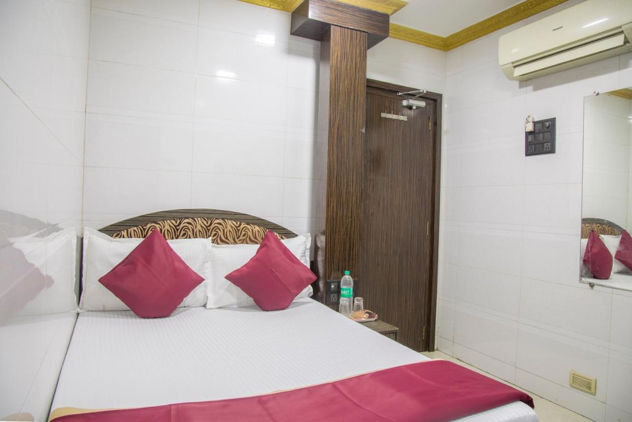 Relax Guest House Мумбай Екстериор снимка