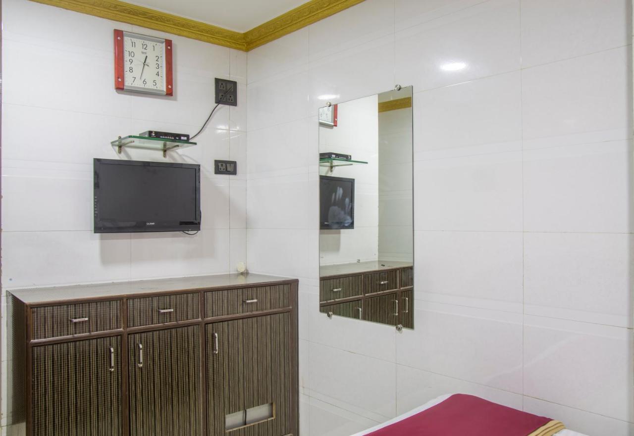 Relax Guest House Мумбай Екстериор снимка